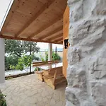Kucica Uz Sevid