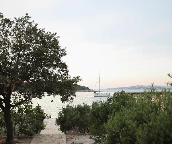 Kucica Uz アパート セヴィド